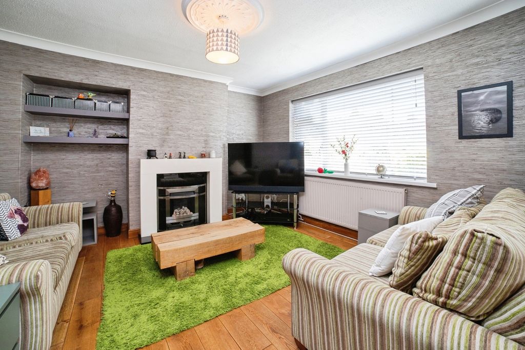 Property photo 2 of 20 Pbox-Img.Jpg