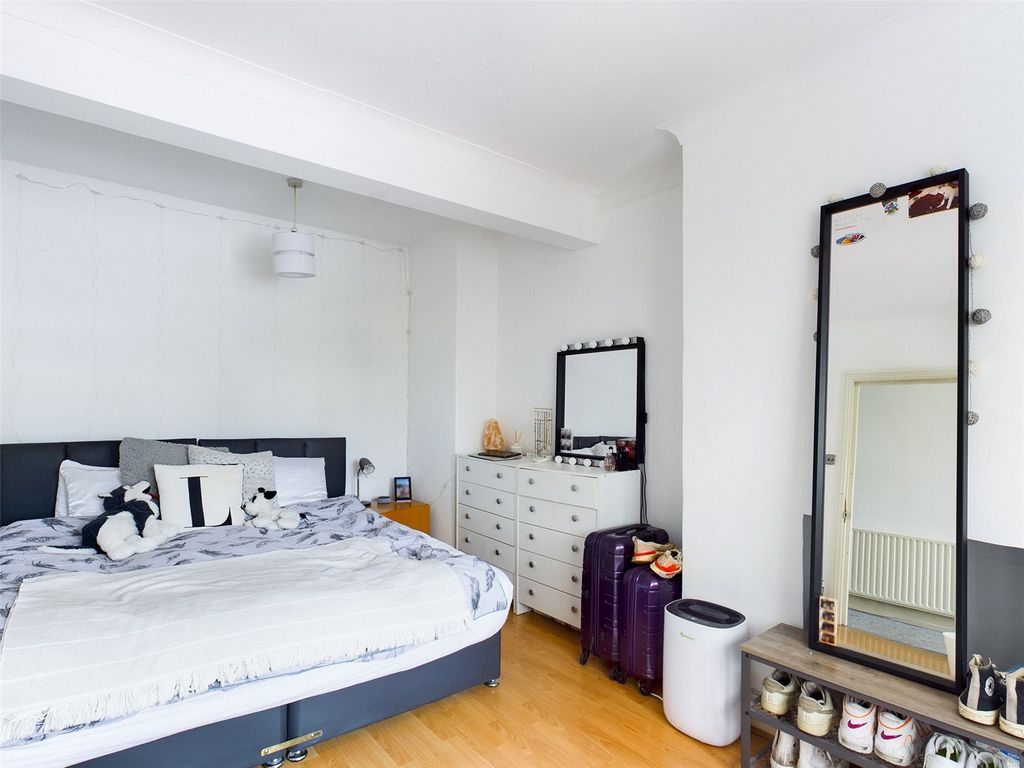 Property photo 3 of 14 Bedroom