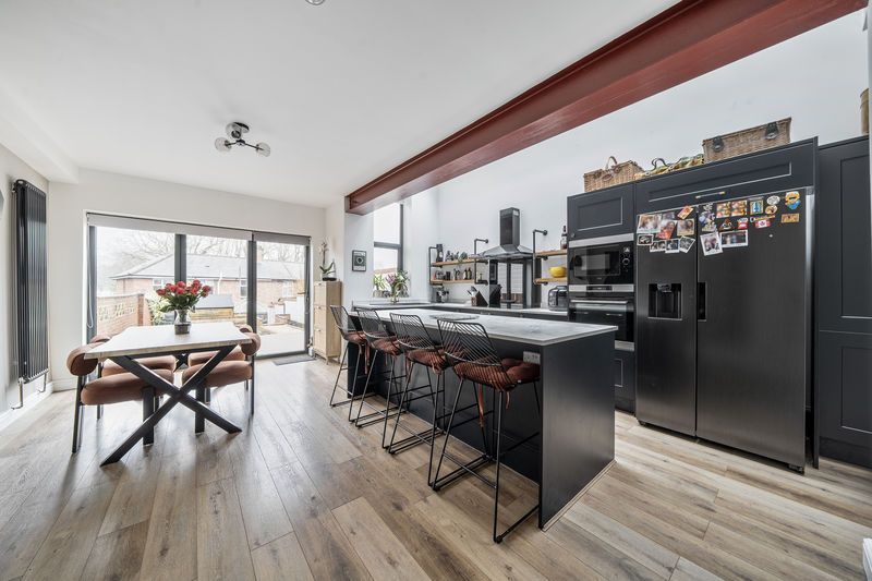 Property photo 2 of 25 Photo 14