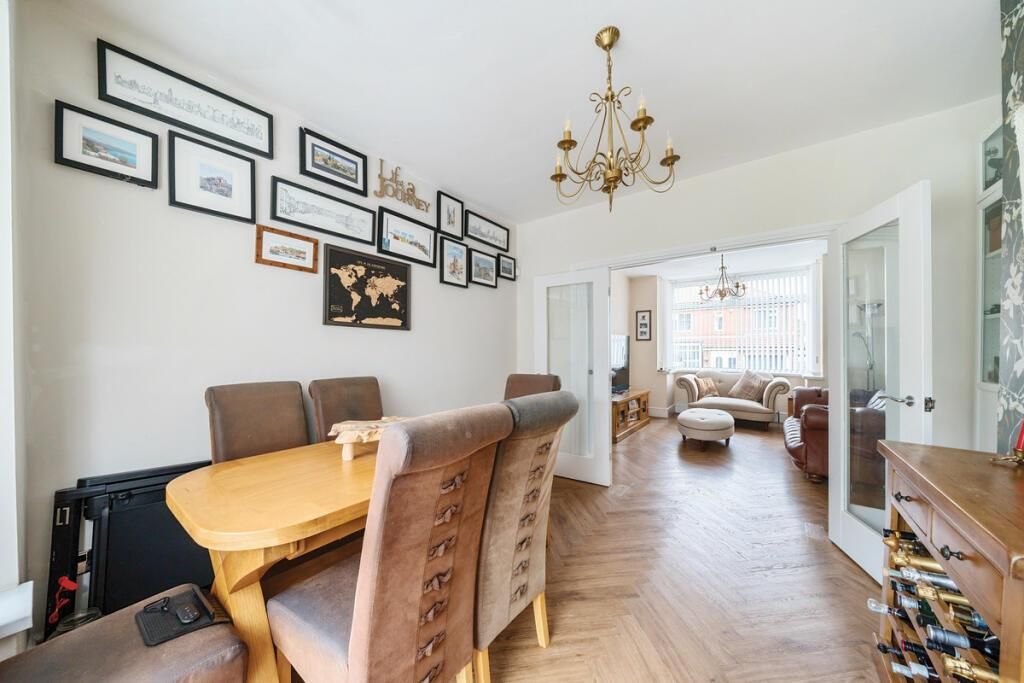 Property photo 3 of 11 Dining Room