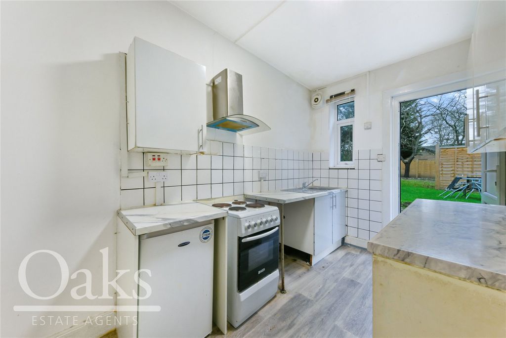 Property photo 3 of 8 Picture No. 06