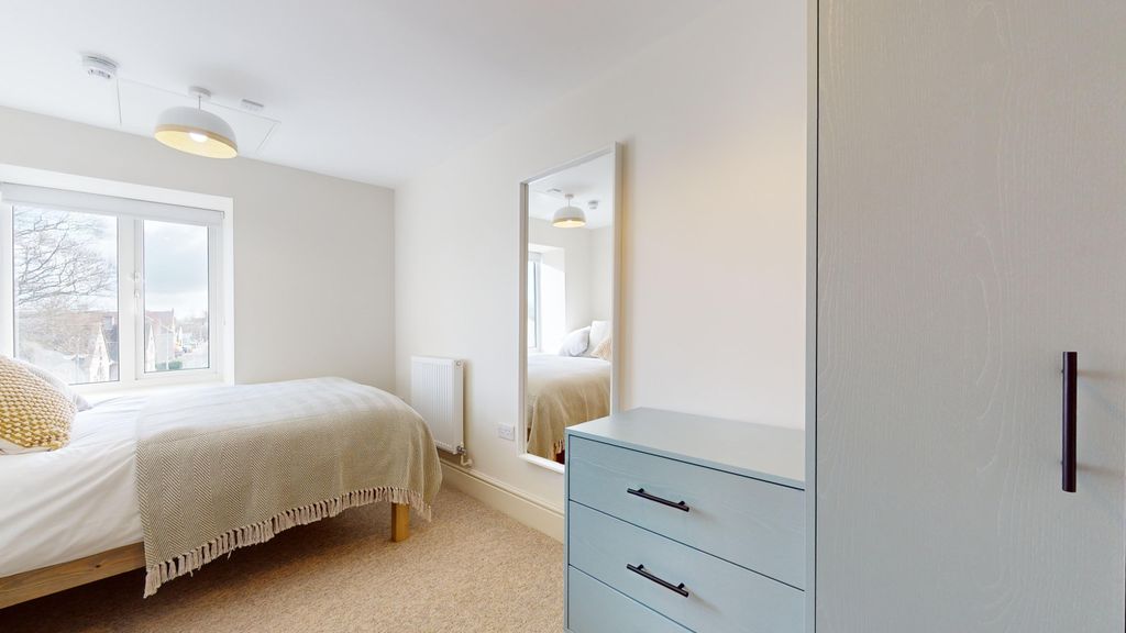 Property photo 2 of 9 Flat 2 Room 9A