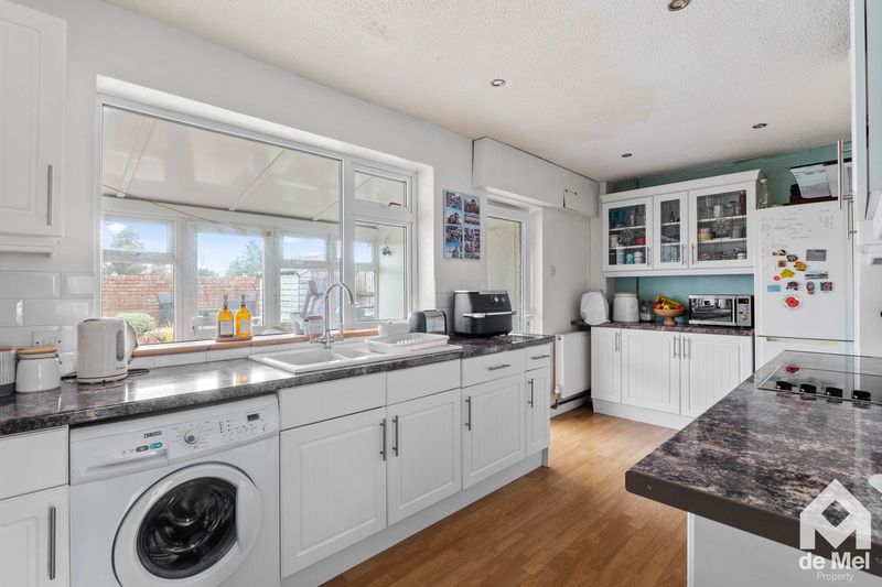 Property photo 3 of 11 Photo 5