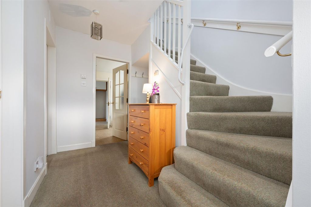 Property photo 2 of 36 16Bogwooddrive004.Jpg