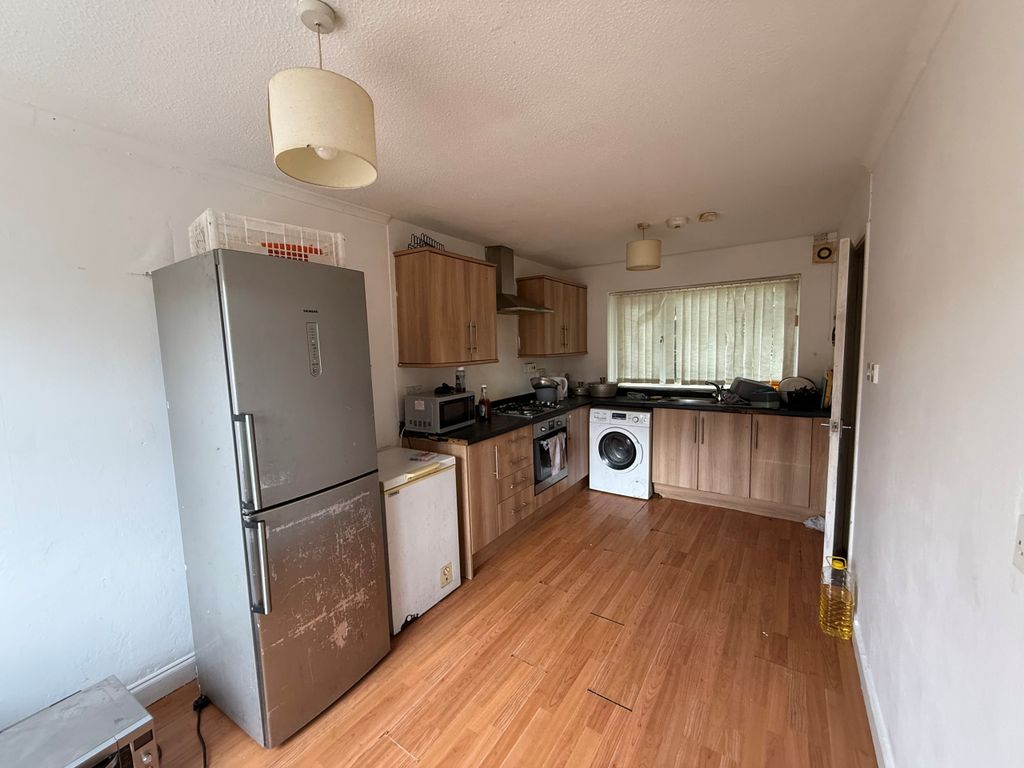 Property photo 2 of 6 G4