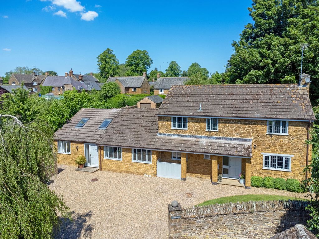 Property photo 1 of 51