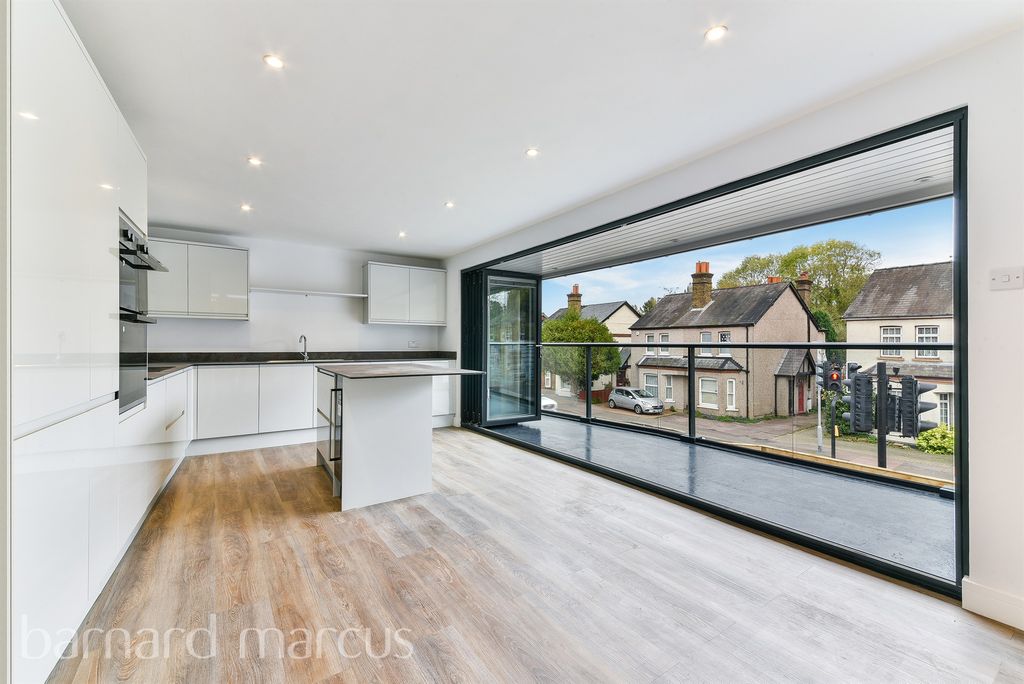 Property photo 2 of 15 Kitchen