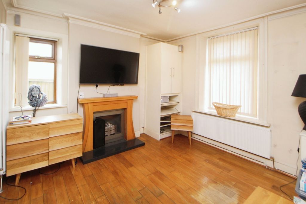 Property photo 3 of 10 Picture No. 08