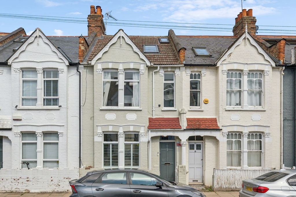 Property photo 1 of 12