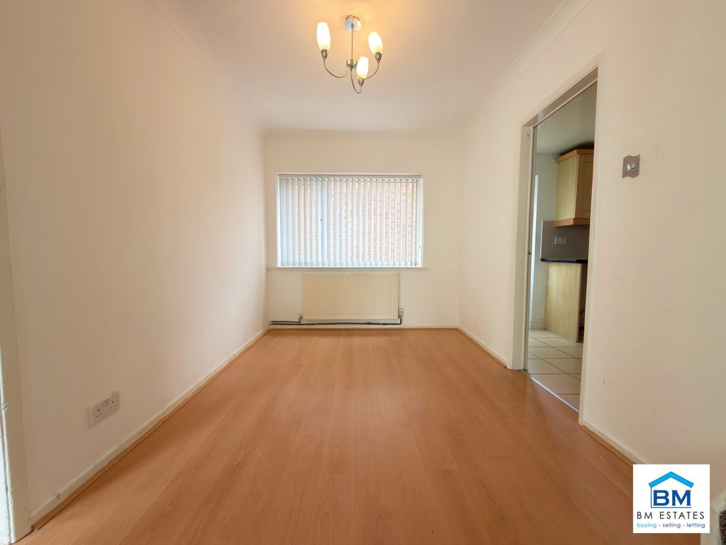 Property photo 3 of 9 Photo 1