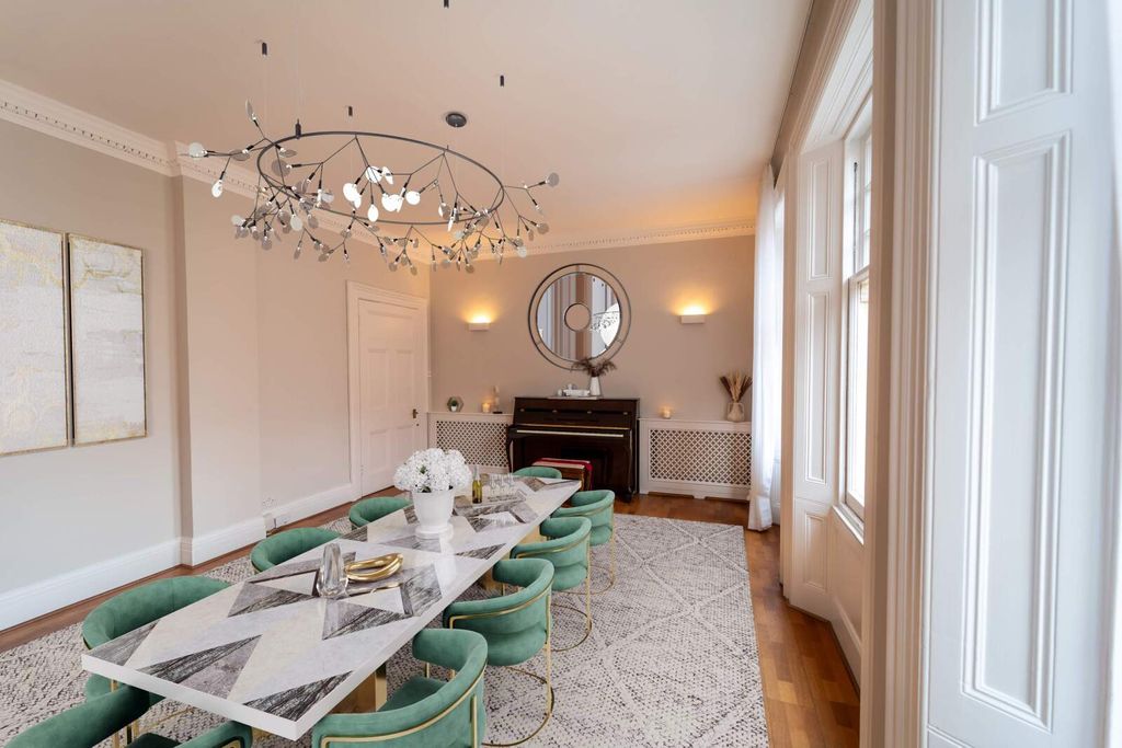 Property photo 3 of 29 Dining Room