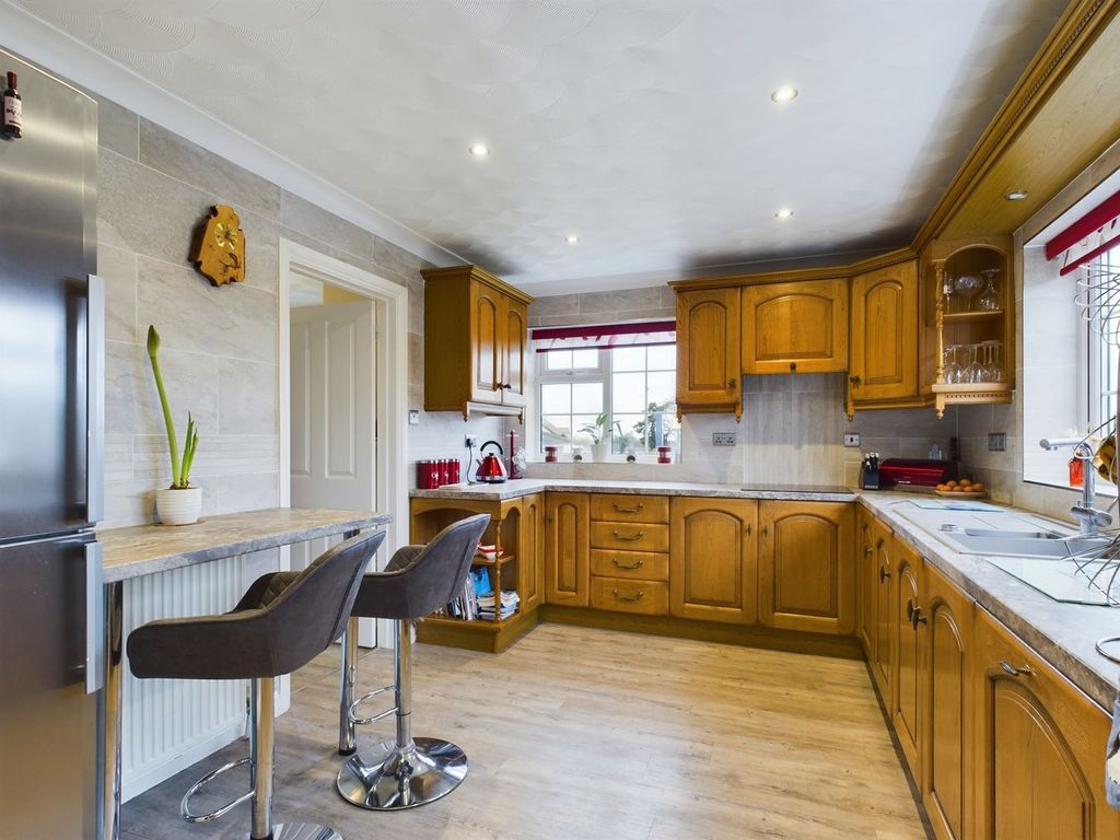 Property photo 2 of 29