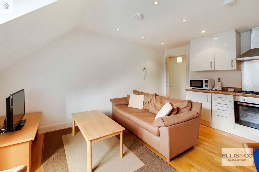 Property photo 2 of 11 Picture No. 06