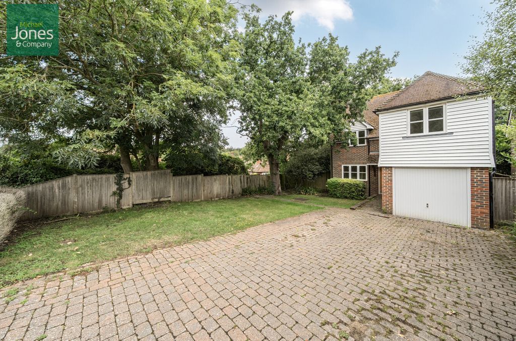 Property photo 1 of 16 External