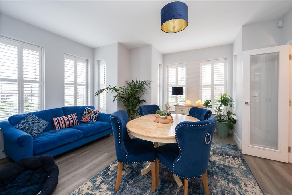 Property photo 3 of 35 Dining Room