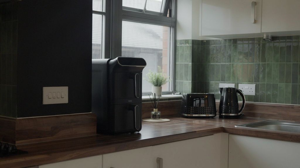 Property photo 3 of 19