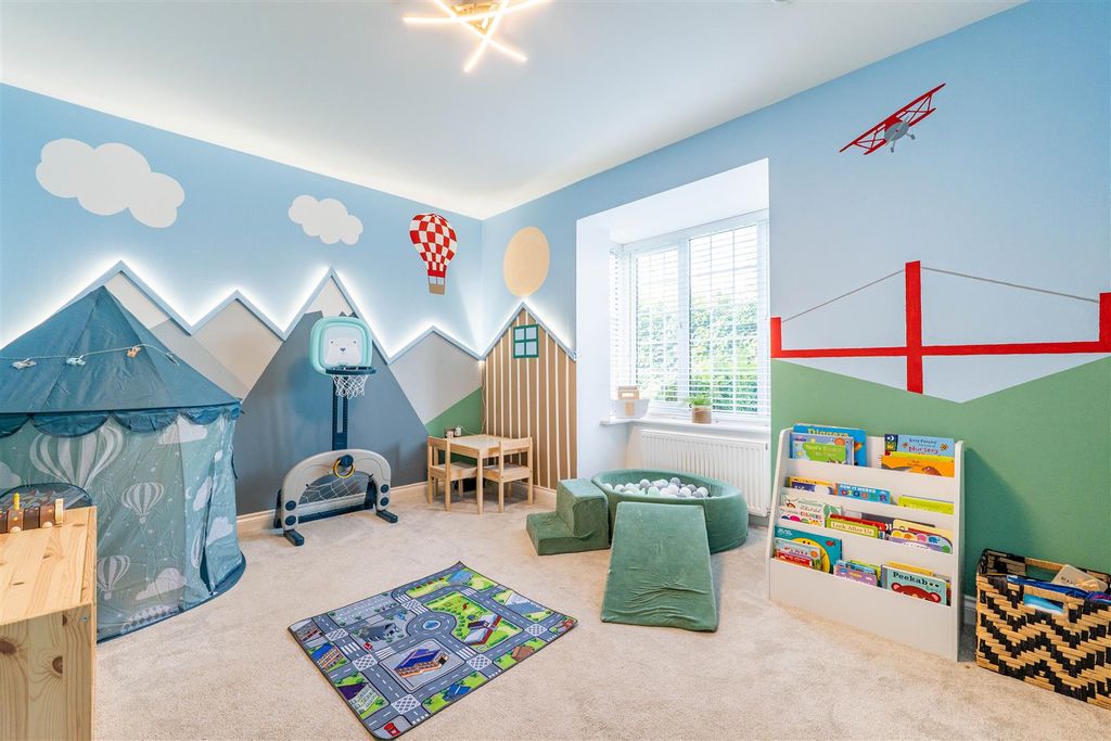 Property photo 2 of 50 Play Room