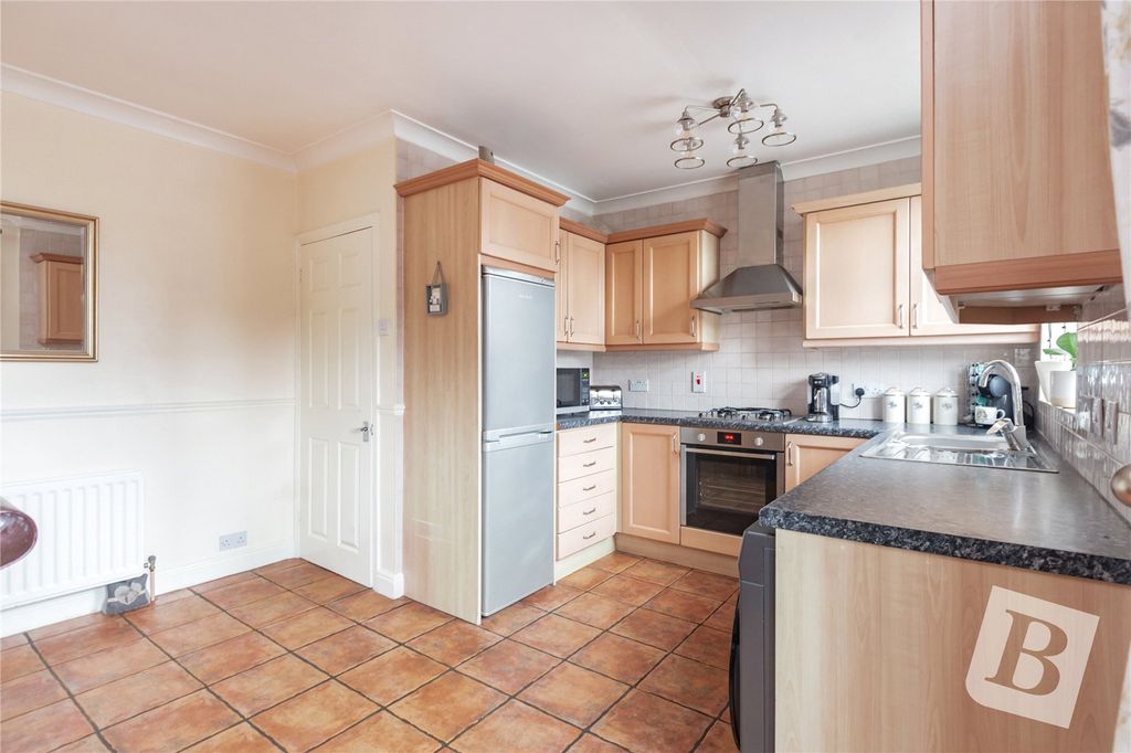 Property photo 3 of 13 Kitchen