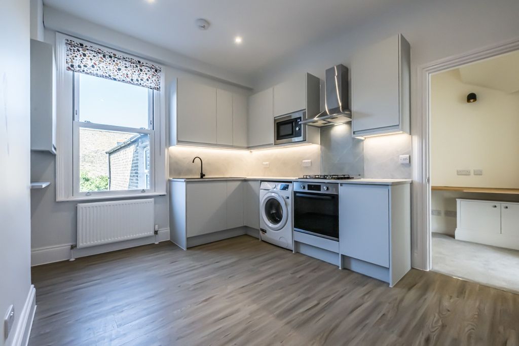 Property photo 3 of 20 2149735