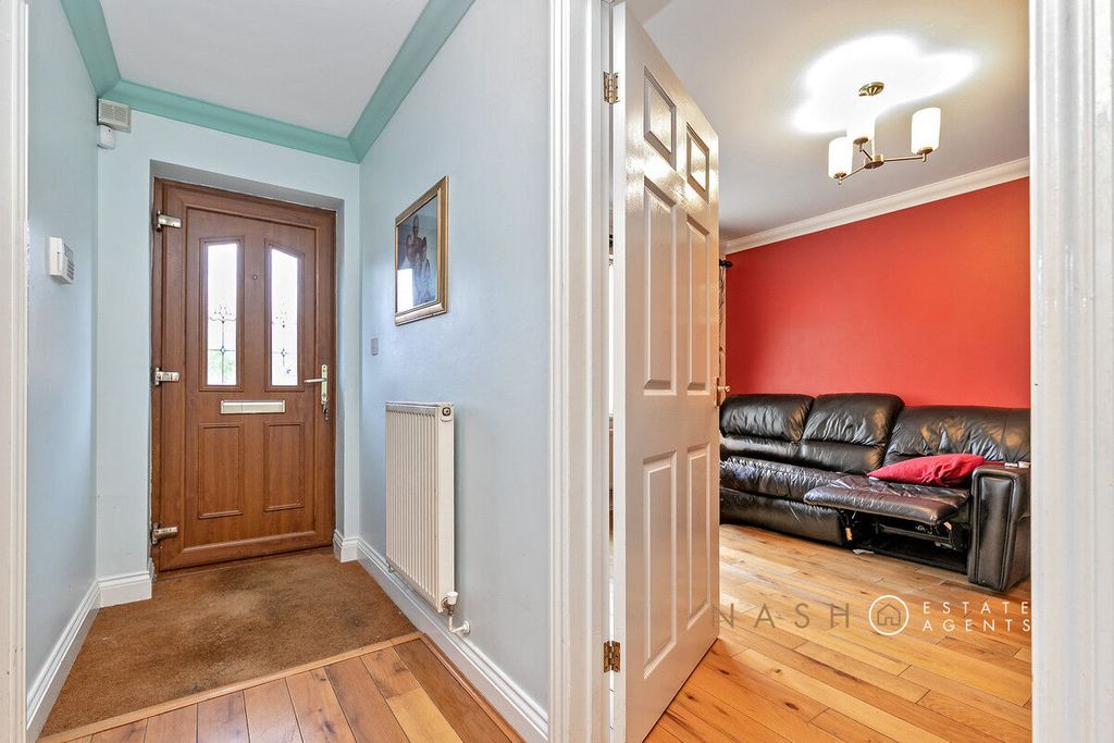 Property photo 3 of 24