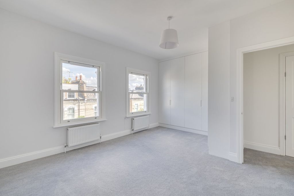 Property photo 3 of 9