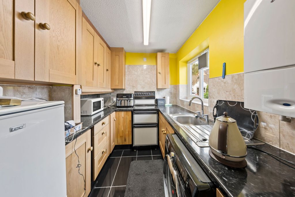 Property photo 3 of 23
