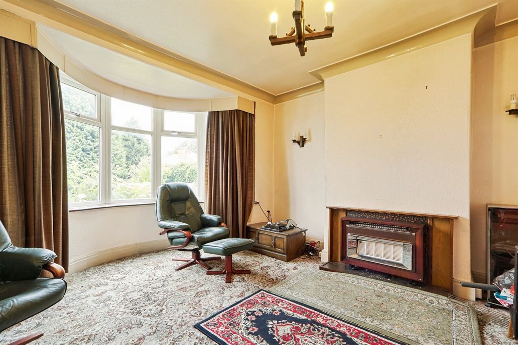 Property photo 2 of 16