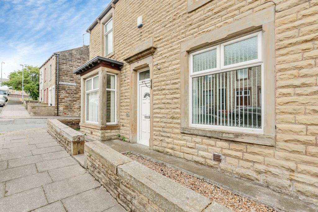 Property photo 1 of 17 Pbox-Img.Jpg