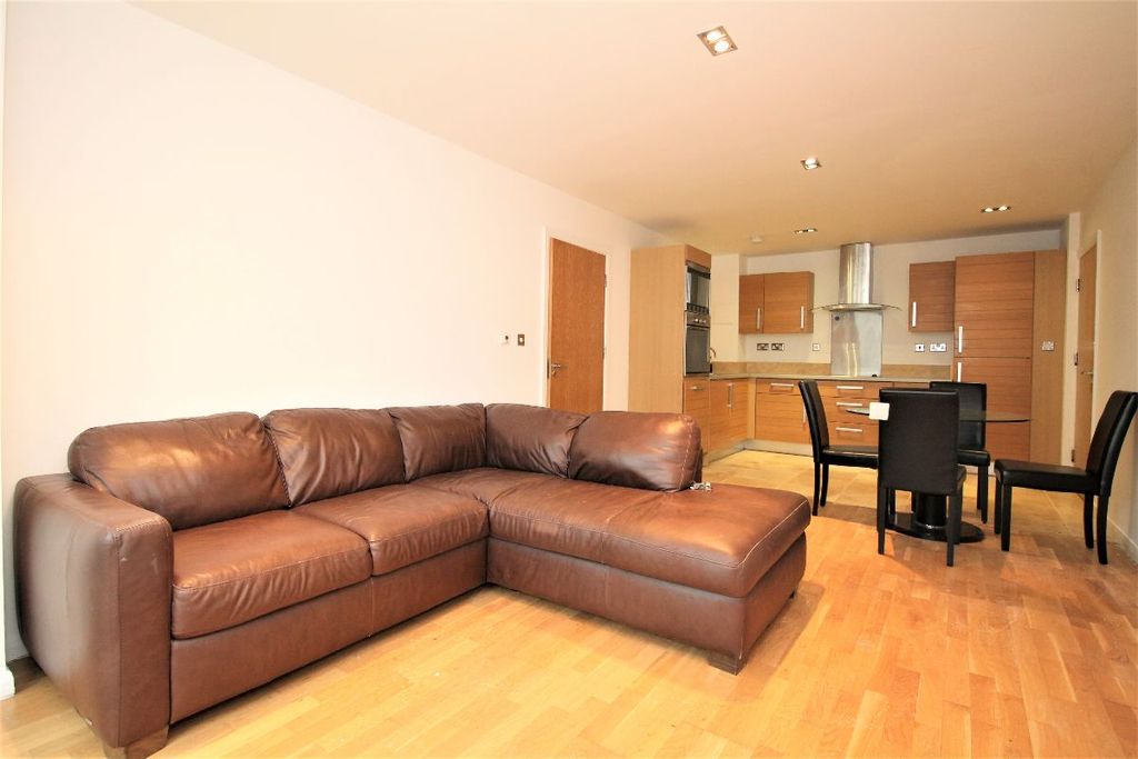 Property photo 2 of 22