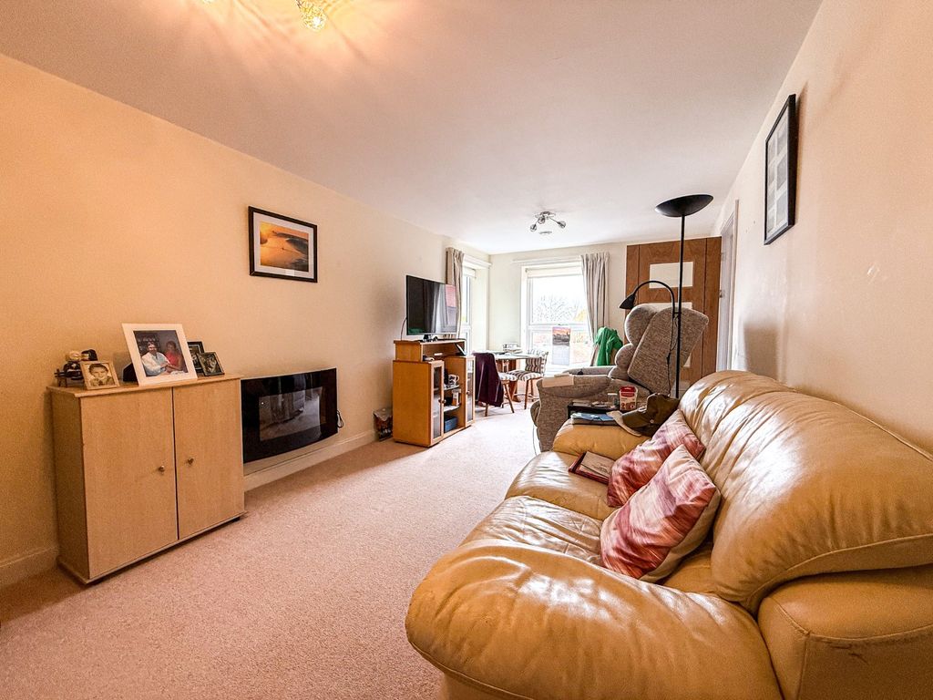 Property photo 2 of 15 4766125