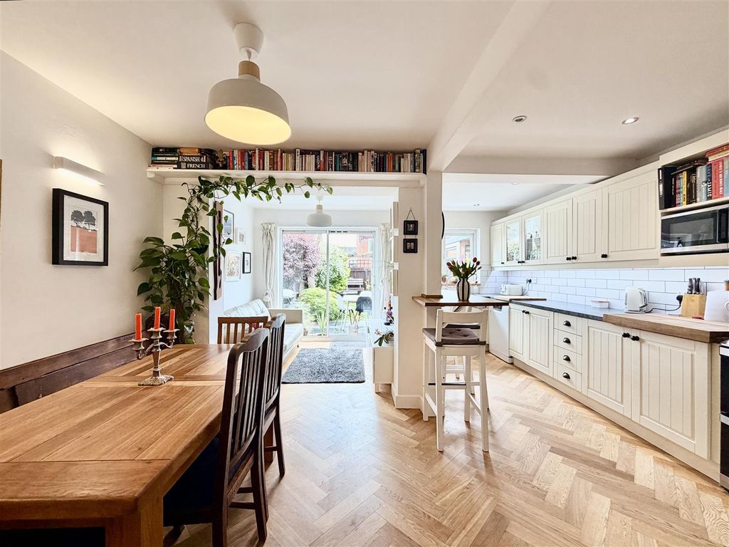 Property photo 2 of 37 2