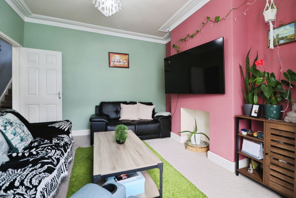 Property photo 2 of 27 Pbox-Img.Jpg