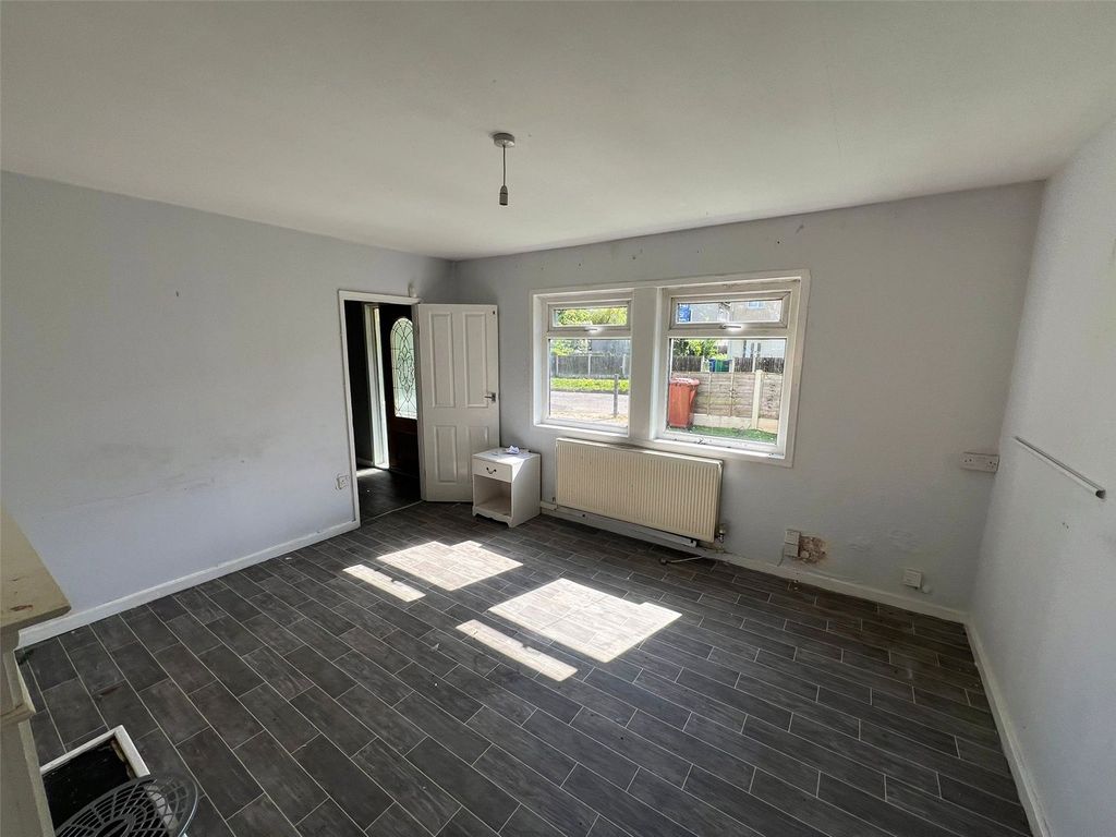 Property photo 3 of 14 Picture No. 10