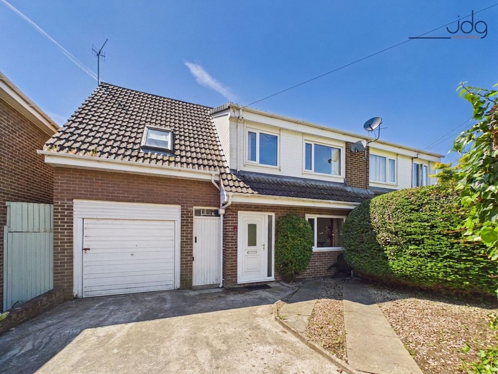 Property photo 1 of 17 Welcome To Jefferson Close