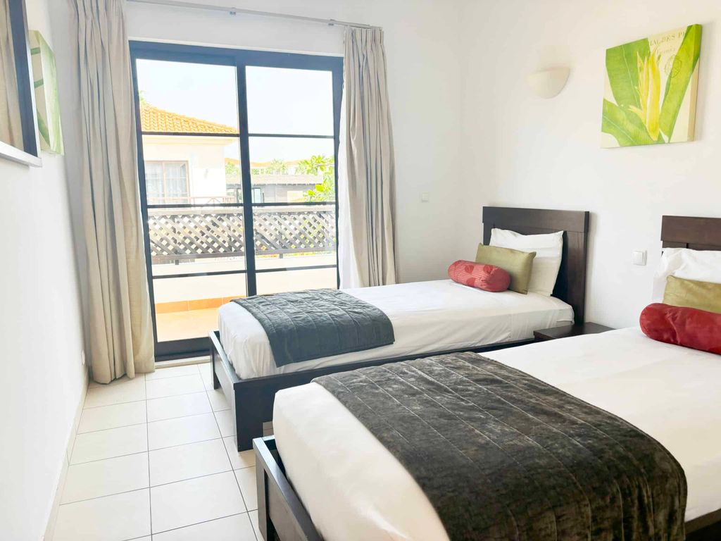 Property photo 1 of 18 Double Bedroom