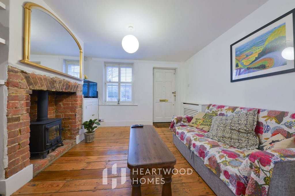 Property photo 3 of 18