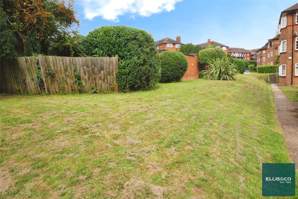 Property photo 3 of 11 Picture No. 12