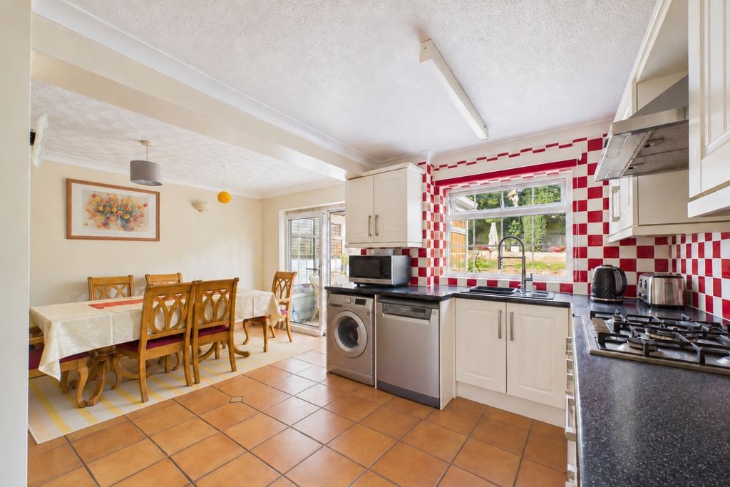 Property photo 3 of 15 Kitchen Diner