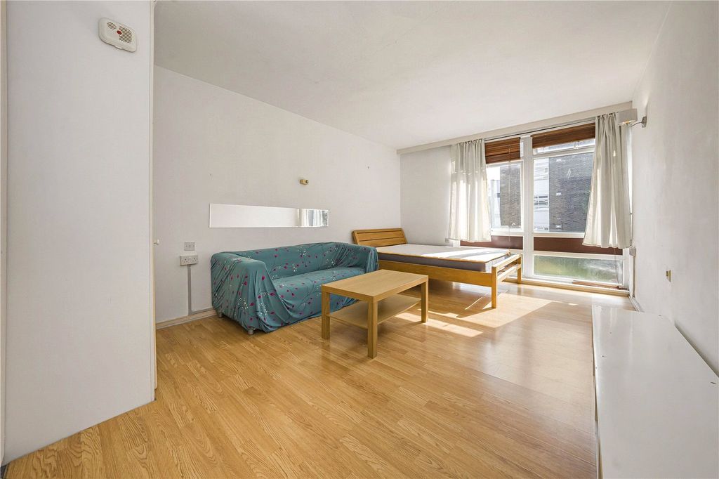 Property photo 1 of 9 Picture No. 14