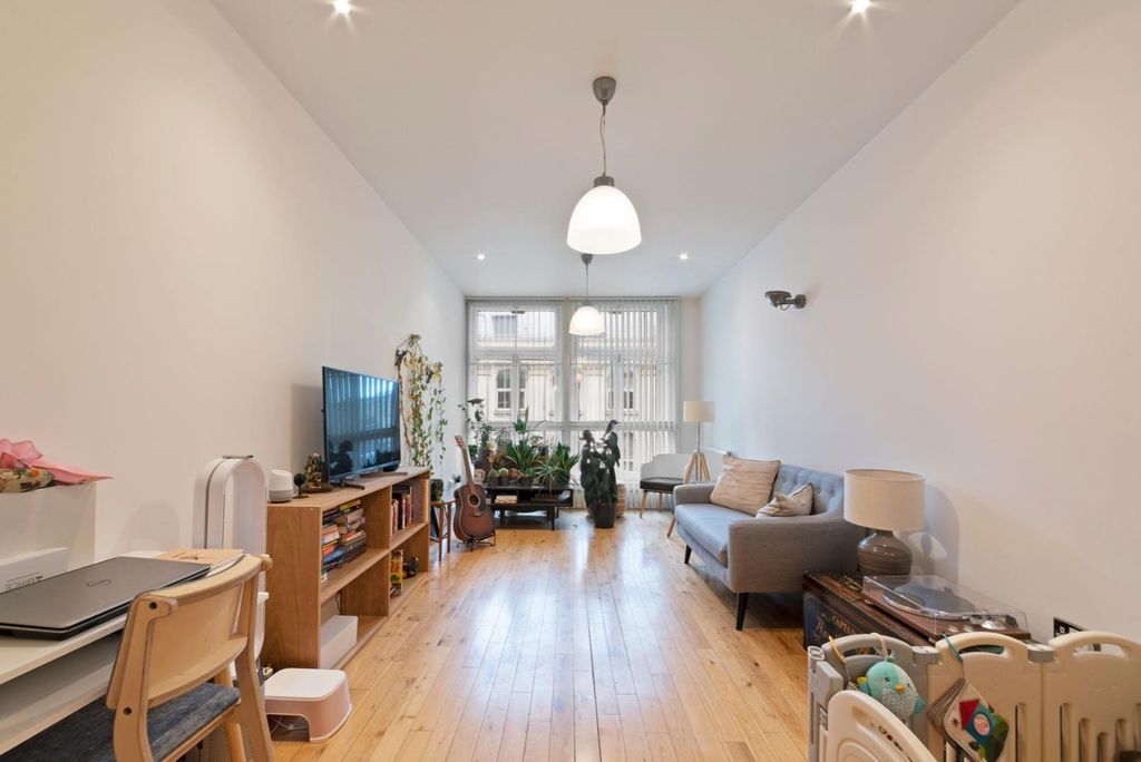 Property photo 3 of 11 Wn3Oewyq.Jpg