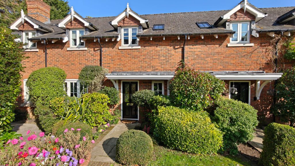 Property photo 3 of 28 Photograph 29