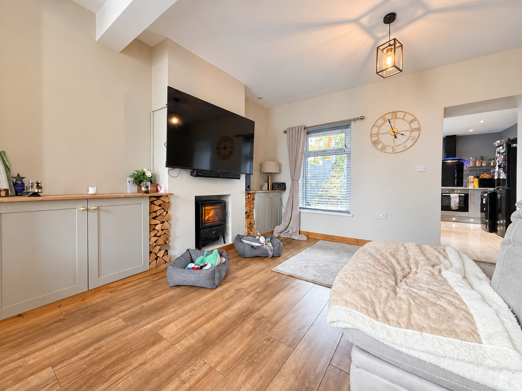 Property photo 3 of 15 5298426E-D7C2-4151-8D3C-65A12098495C