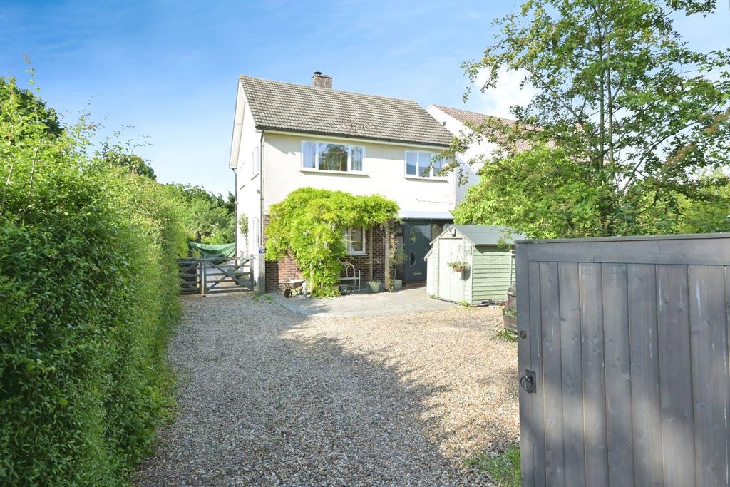 Property photo 3 of 29 Photo