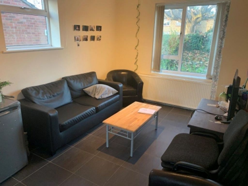 Property photo 3 of 25