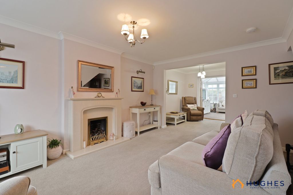 Property photo 2 of 32