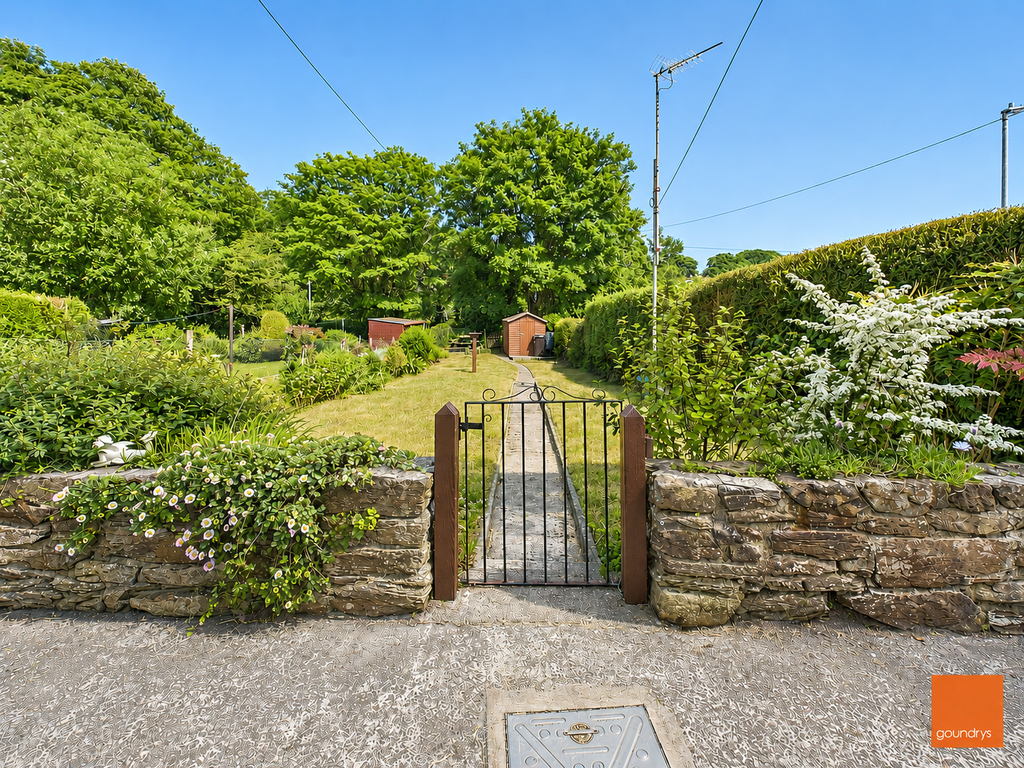 Property photo 3 of 16