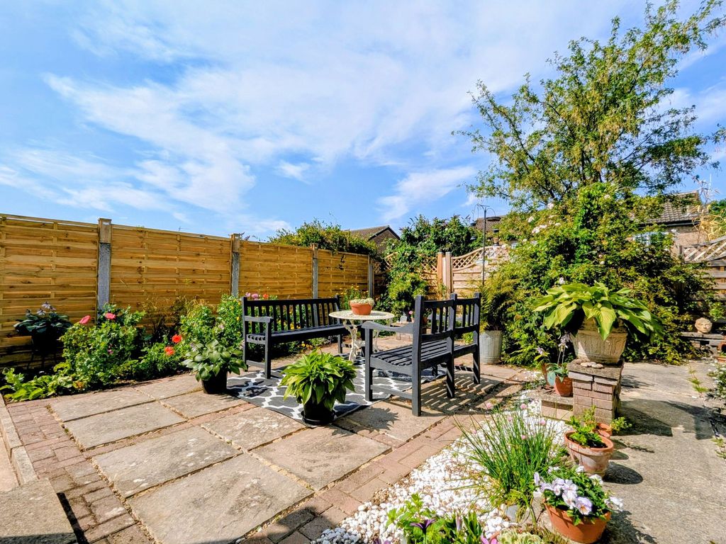 Property photo 2 of 16