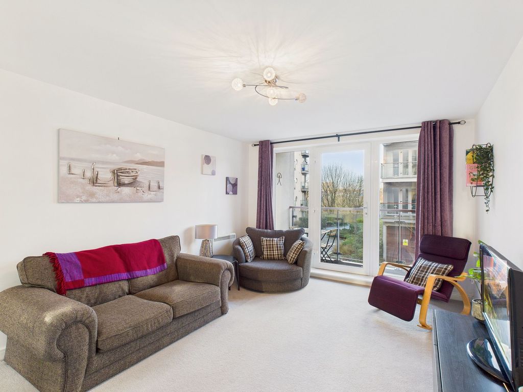 Property photo 1 of 9 Lounge