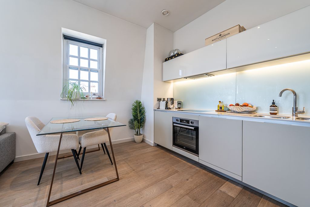 Property photo 3 of 21