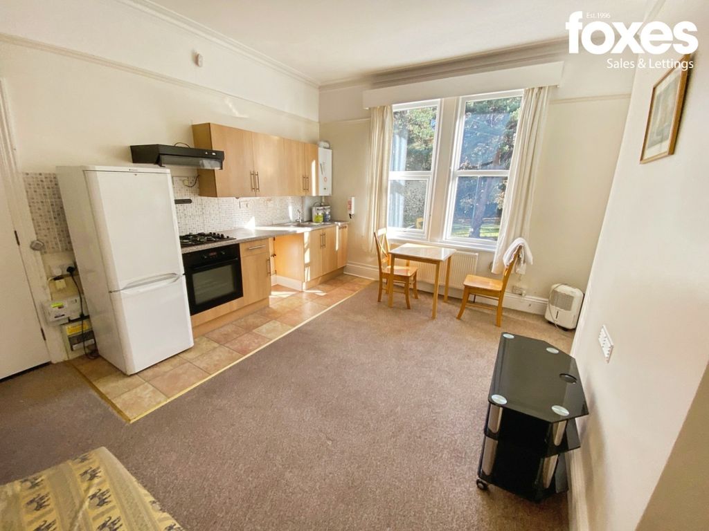 Property photo 3 of 6 4409142
